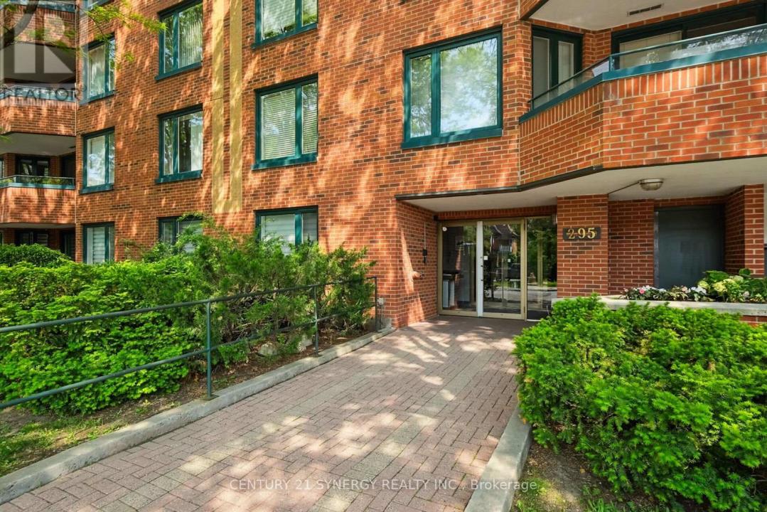 295 GILMOUR STREET, Ottawa, Ontario K2P 0P7, CANADÁ