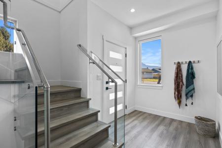9603 BROADWAY STREET, Chilliwack, British Columbia V2P 5T7, Canada