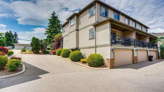 4724 HERITAGE DRIVE, Vernon, British Columbia V1T 7V4, Canada