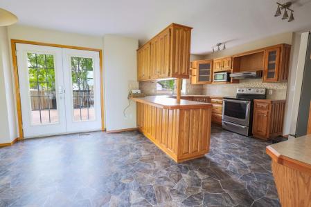 122 10 AVENUE NE, Sundre, Alberta T0M 1X0, Canadá