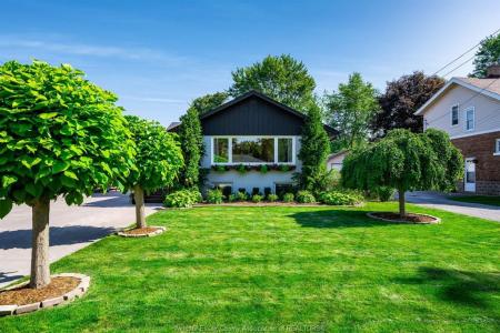 533 MORAND, Windsor, Ontario N9G 1H7, Canada