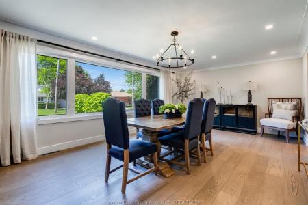 533 MORAND, Windsor, オンタリオ N9G 1H7, カナダ
