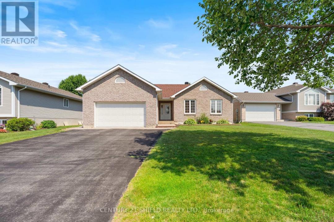 140 MARKELL CRESCENT, Cornwall, Ontario K6H 6X2, Canada