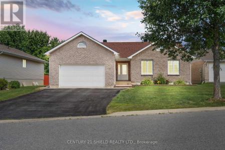 140 MARKELL CRESCENT, Cornwall, Ontario K6H 6X2, Canada