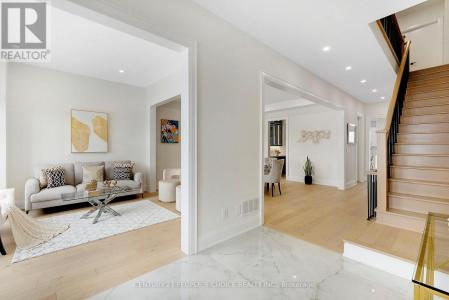 8915 HERITAGE ROAD, Brampton (bram West), Онтарио L6Y 0E4, Канада