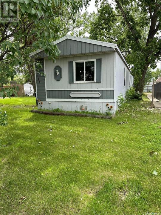230 MAIN STREET, Bienfait, Saskatchewan S0C 0M0, Canada