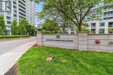 28 HARRISON GARDEN BOULEVARD, Toronto (willowdale East), オンタリオ M2N 7B5, カナダ