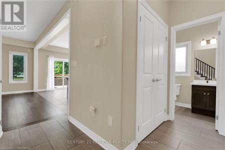 55 LAURENT AVENUE, Welland, Ontario L3B 0E2, Kanada