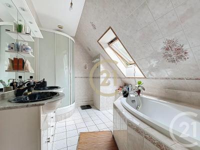 Jouy Le Moutier, Île-de-France 95280, צרפת 