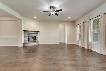 512 Sandia Park Drive, Burleson, Texas 76028, HOA KỲ