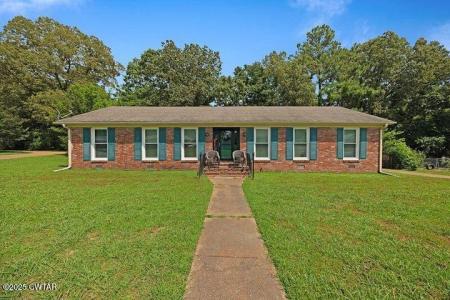 122 Sunvalley Drive, Jackson, Tennessee 38305, USA