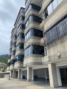 Calle Las Acacias, Urb. Tanaguarena Res. Playa Mar, Caraballeda, La Guaira 00001, Venezuela