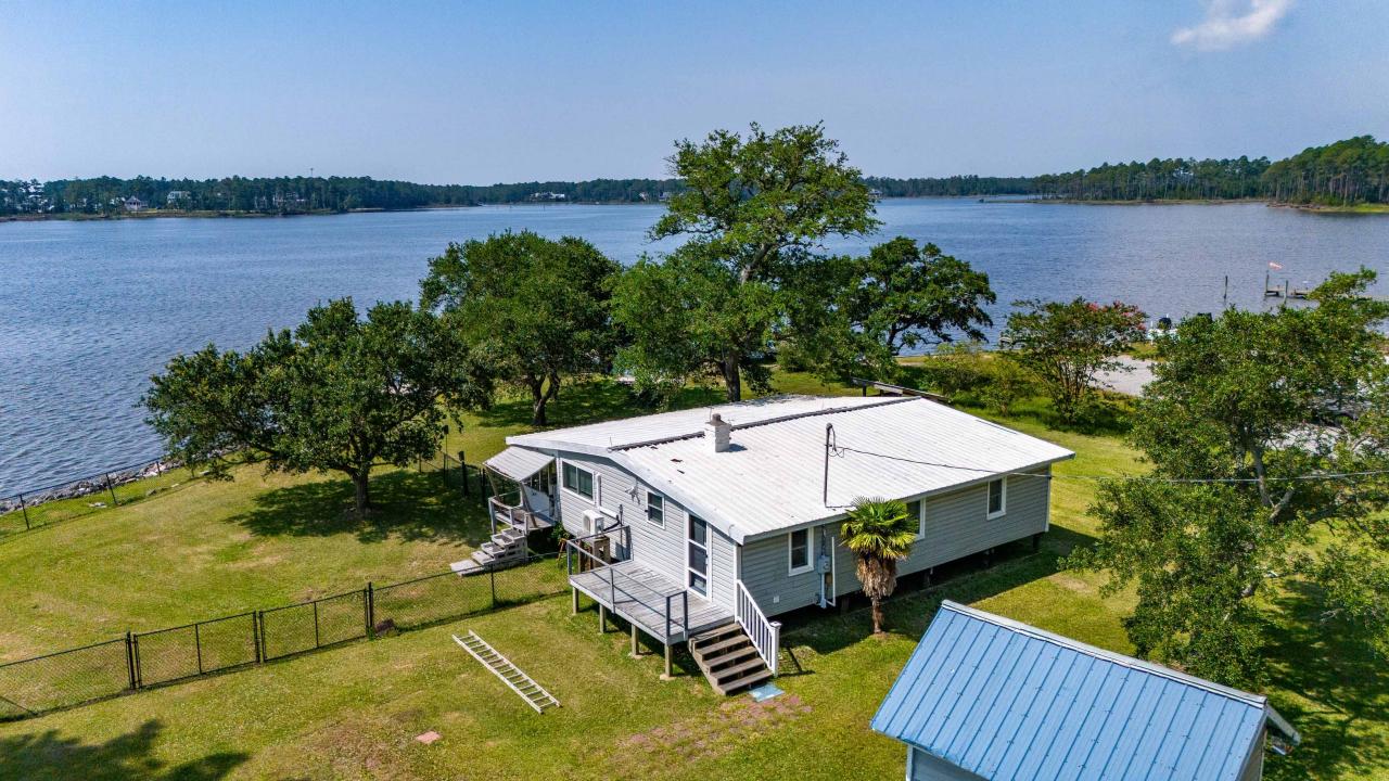 78 Mosquito Drive, Merritt, North Carolina 28556, USA