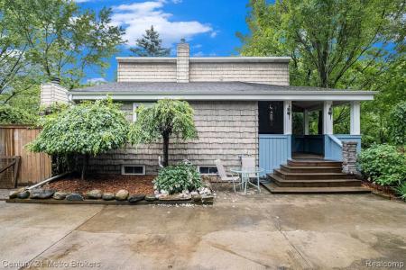 6428 W Court Street, Flint, Michigan 48532, USA