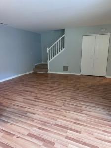 1186 Greenwood Circle, Woodstock, Illinois 60098