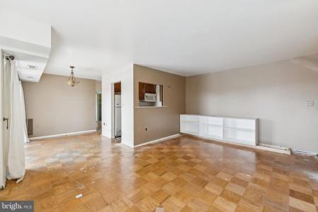 12701 Dara Drive , 303, Woodbridge, Virginia 22192, Estados Unidos