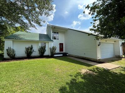 395 Owens Drive, Columbus, Mississippi 39702
