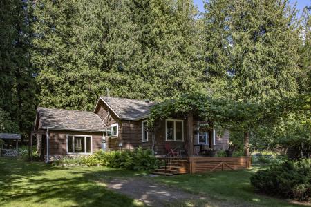 965 Denton Road, Hope, Idaho 83836, USA