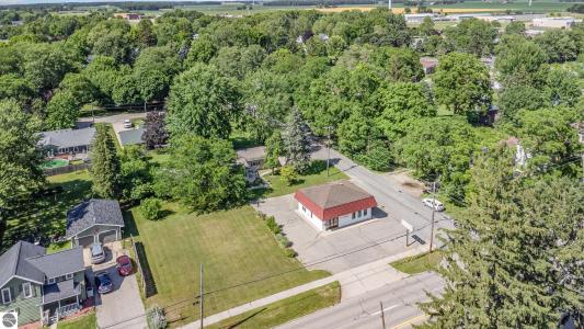 725 E Center, Ithaca, Michigan 48847, USA
