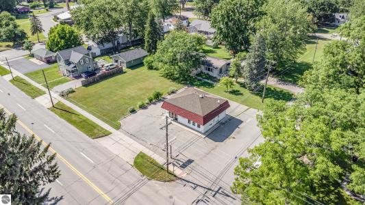 725 E Center, Ithaca, Michigan 48847, Estados Unidos