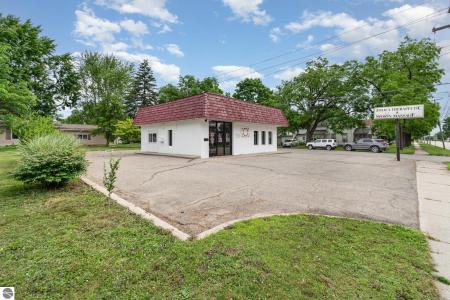 725 E Center, Ithaca, Michigan 48847, Estados Unidos