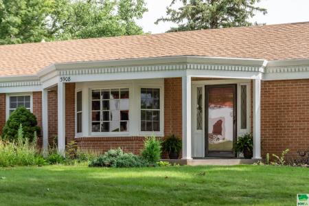 3908 Sylvian Ave, Sioux City, Iowa 51104