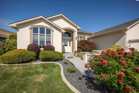 1205 Plateau Drive, Richland, Washington 99352