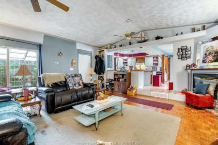 17 TAYLOR AVENUE, Chatham, Ontario N7L 2T4, Kanada