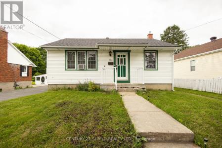 1003 LEONARD AVENUE, Cornwall, Ontario K6J 1M1, CANADÁ