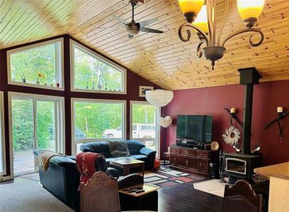 3 NARROWS WEST DRIVE, Alonsa, Manitoba R0C 2K0, Canada