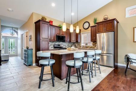 1490 ASPENSHORE, Windsor, オンタリオ N8P 1Y5, カナダ