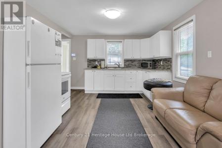 715503 OXFORD COUNTY 4 ROAD, East Zorra-tavistock, Ontario N0J 1M0, Canada