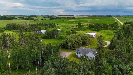 100107 98W ROAD, Erickson, Manitoba R0J 0P0, Canada