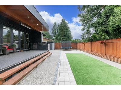 2305 LYNDEN, Abbotsford, 브리티시 컬럼비아주 V2T 3B8, 캐나다