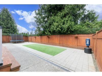 2305 LYNDEN, Abbotsford, 브리티시 컬럼비아주 V2T 3B8, 캐나다