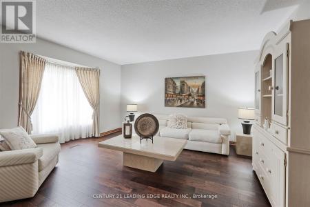 312 VALERIA BOULEVARD, Vaughan (east Woodbridge), Ontario L4L 6V7, Canadá