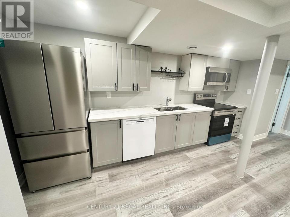 14 REDDINS ROAD, Toronto (wexford-maryvale), Ontario M1R 4P1, Canada