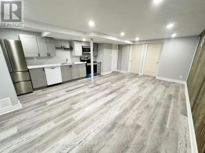 14 REDDINS ROAD, Toronto (wexford-maryvale), Ontario M1R 4P1, Canada