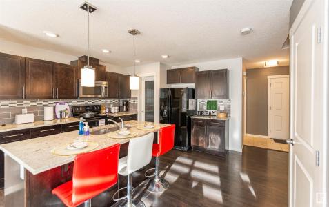 5883 ANTHONY CRESCENT SW, Edmonton, 阿尔伯塔 T6W 3H4, 加拿大