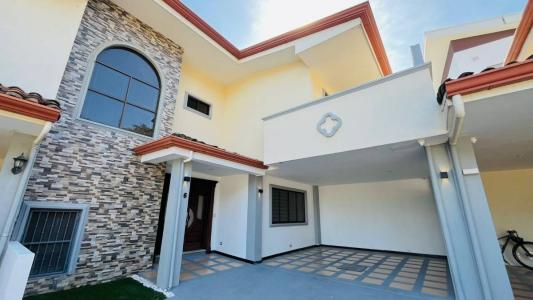 Residencias Verona 6, Santa Ana Centro Santa Ana Santa Ana, San José 10903, Costa Rica