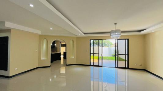 Residencias Verona 6, Santa Ana Centro Santa Ana Santa Ana, San José 10903, Costa Rica