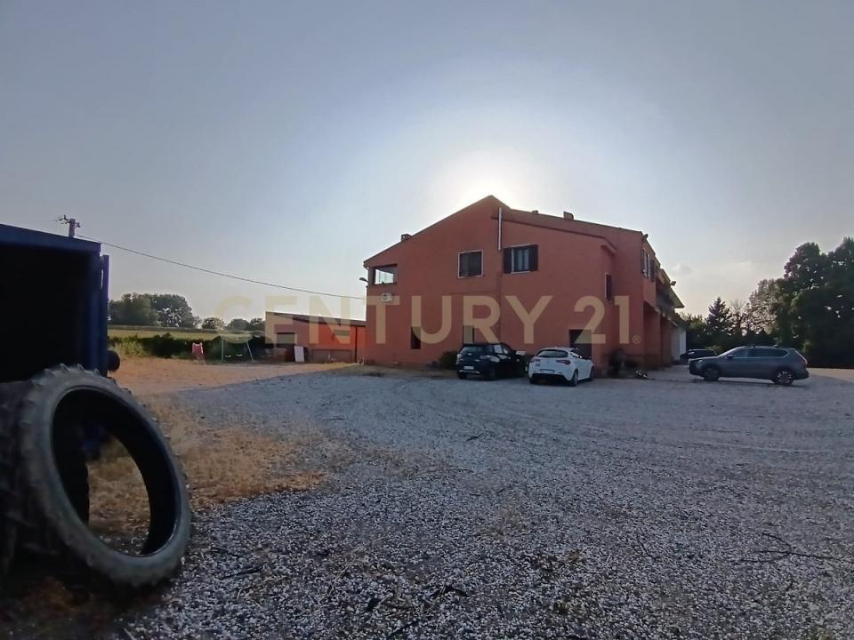Strada Ostigliese, Roncoferraro, Lombardia 46037, Italia