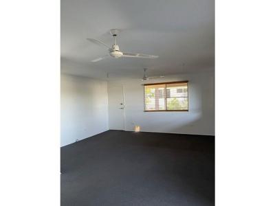 104 Mccool Street, Moranbah, QLD 4744, Úc