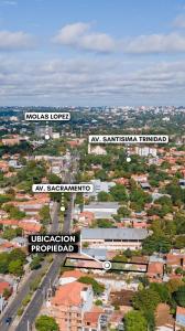 Av. Sacramento casi Gral. Jose Maria Delgado , Trinidad, Asunción 00001, Paragwaj
