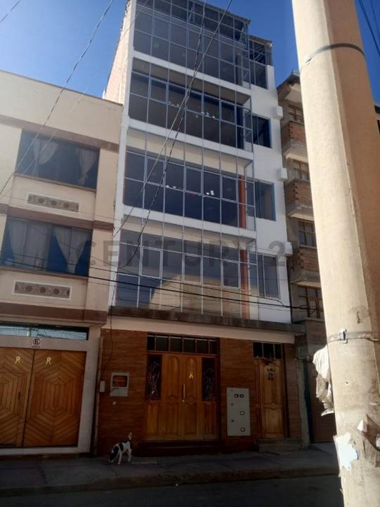 Calle León entre Avenida 6 de Agosto y Velasco Galvarro , Oeste, Oruro 00001, Bolivia