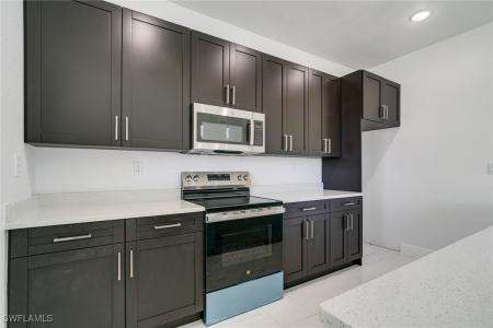 4725/4727 27th Street SW, Lehigh Acres, Florida 33973, Amerika Birleşik Devletleri
