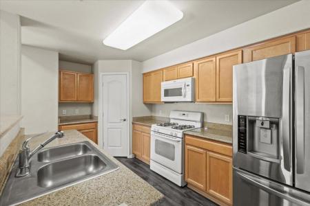 2465 Genova Street 2, West Sacramento, كاليفورنيا 95691, الولايات المتحدة