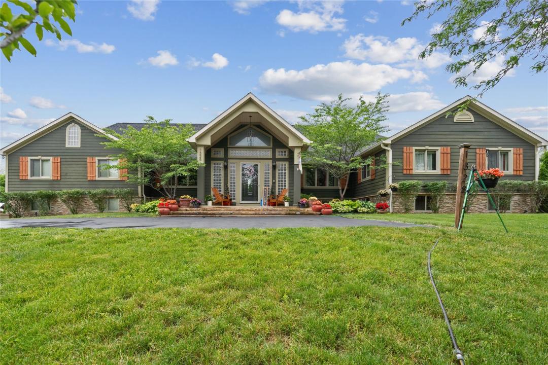 1328 NW 120th Street, Clive, Iowa 50325, États-Unis