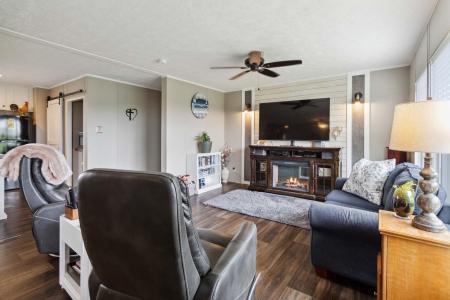 15001 Hwy 2004, McKee, Kentucky 40447, USA