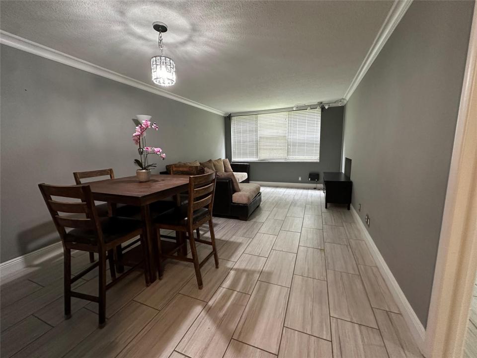 9430 Live Oak Place 207, Davie, Florida 33324